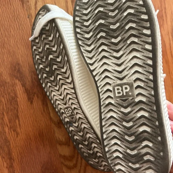 BP Ivory Lace-Up Sneakers - Picture 5 of 5